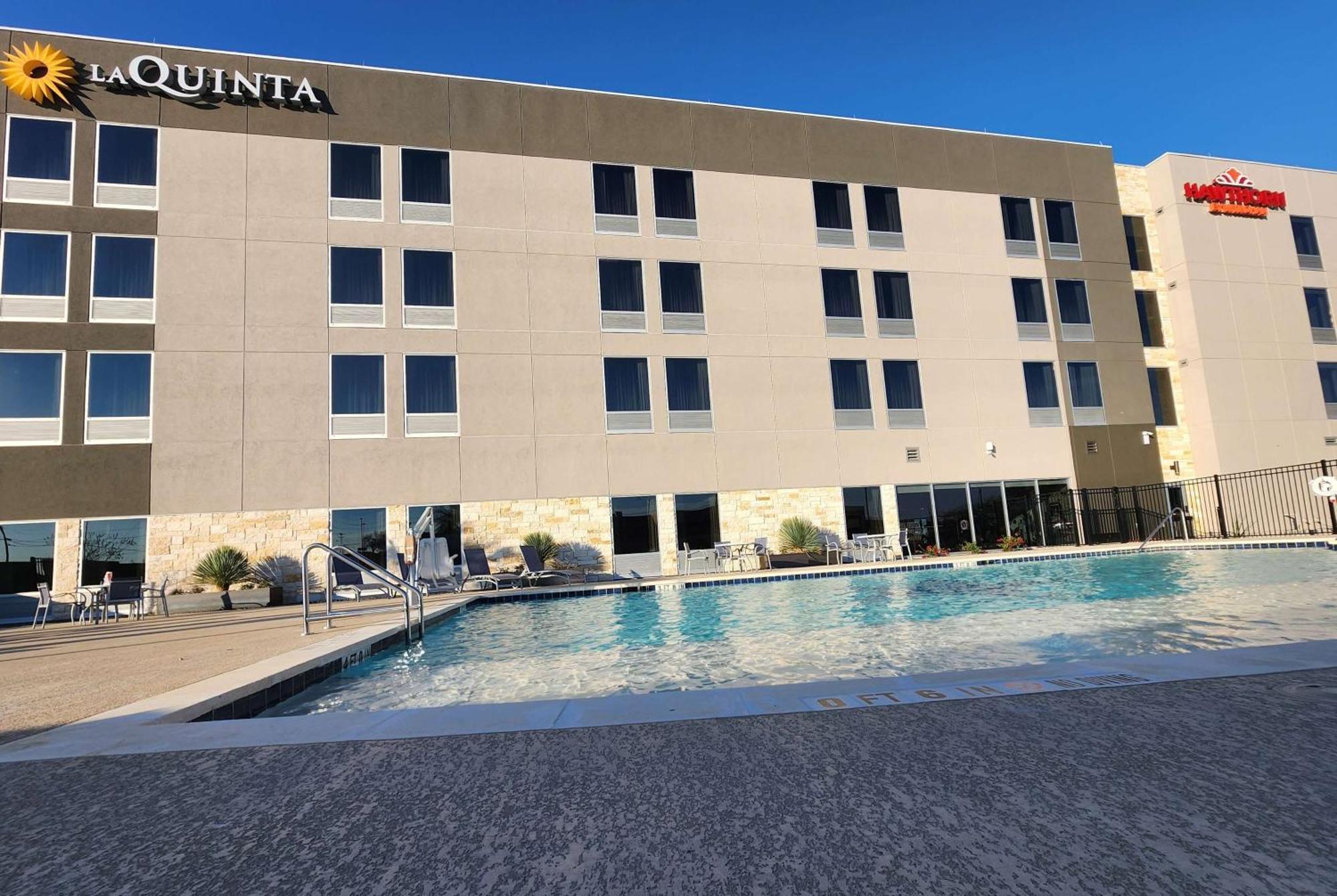 La Quinta Inn & Suites By Wyndham Дель-Рио Экстерьер фото
